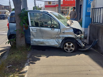 北海道札幌市での事故車買取事例：大破したホンダ・ライフ